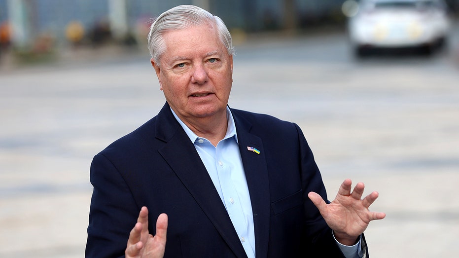 Trump continues supporting Sen. Lindsey Graham's re-election bid while phoning into Republican event
