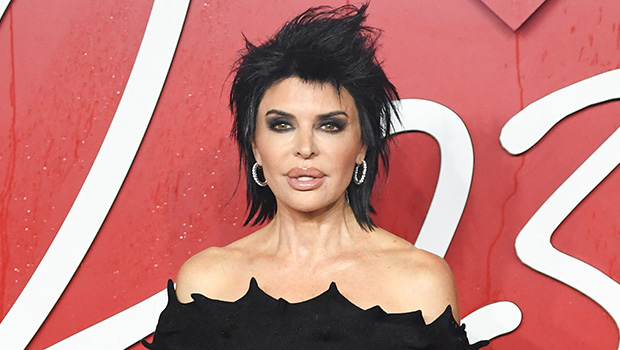 Lisa Rinna Poses Fully Nude in New Year’s Celebration Post: Photo