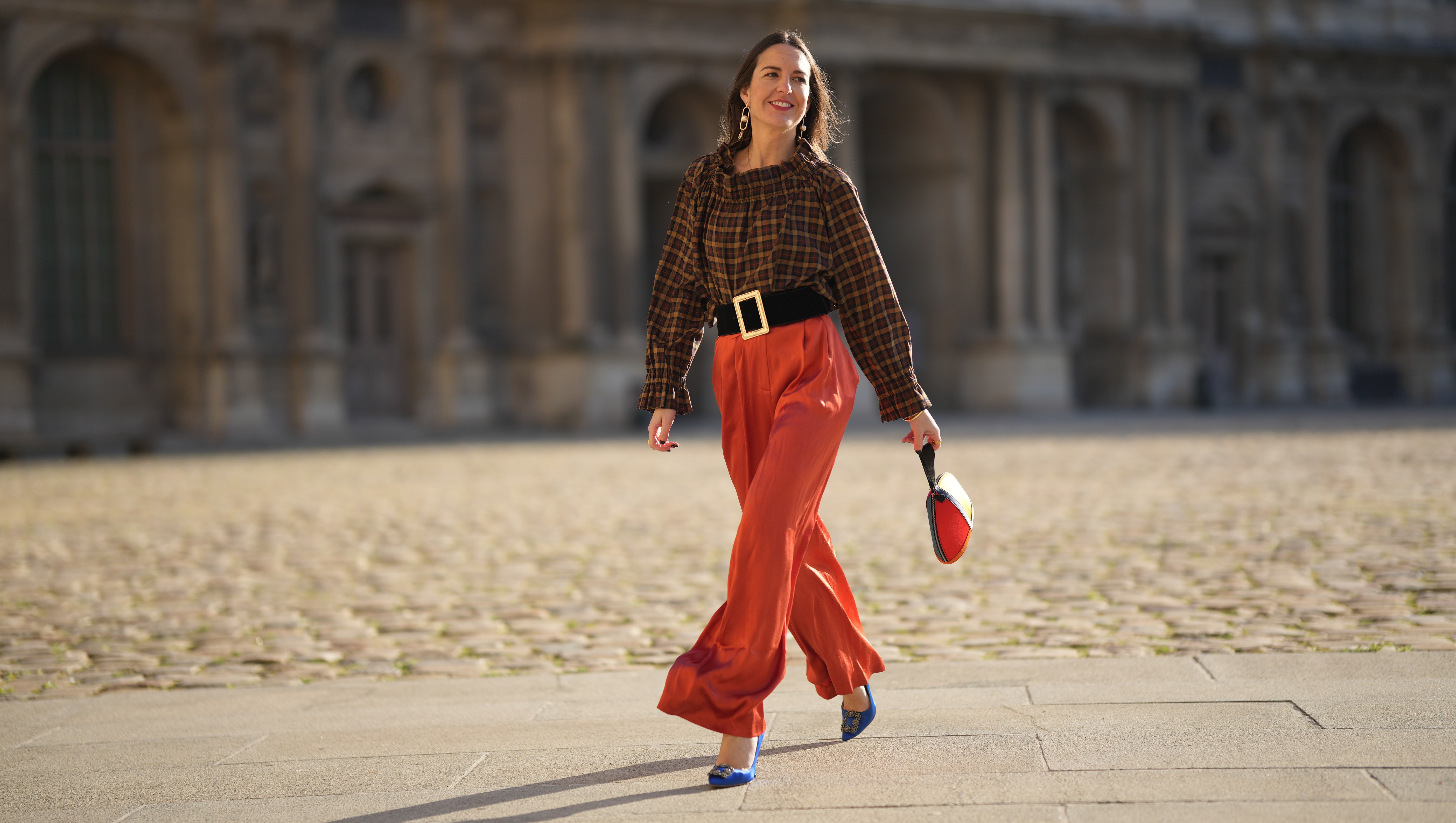 Forget Tight Tops — These 19 Rich-Looking Loose Fall Styles Are More Flattering