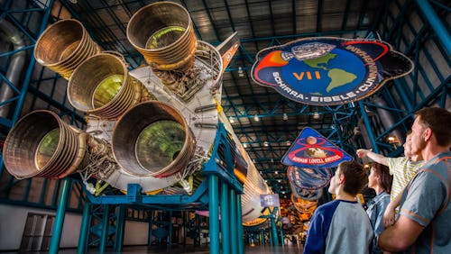 19 Out-Of-This-World Astrotourism Trips To Share With Your Space-Obsessed Kid
