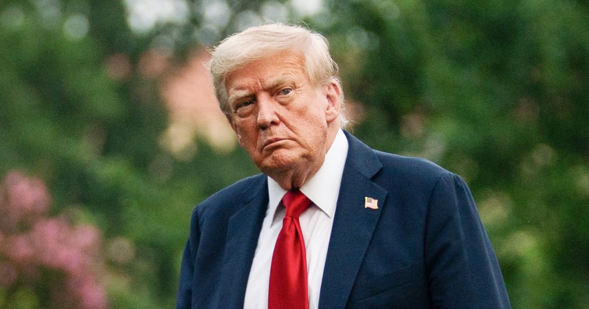Trump can't get his base to move on from Epstein: From the Politics Desk