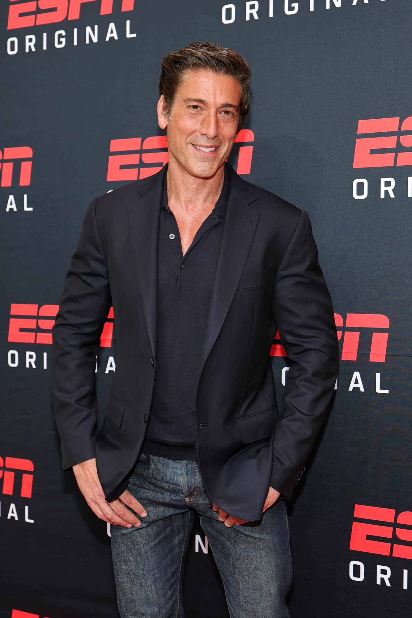 Burning Questions About ABC News’ David Muir Answered: Personal Life, More