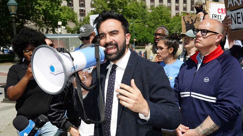'Existential threat': Jewish leaders warn of NYC 'mass exodus' if Zohran Mamdani wins in November