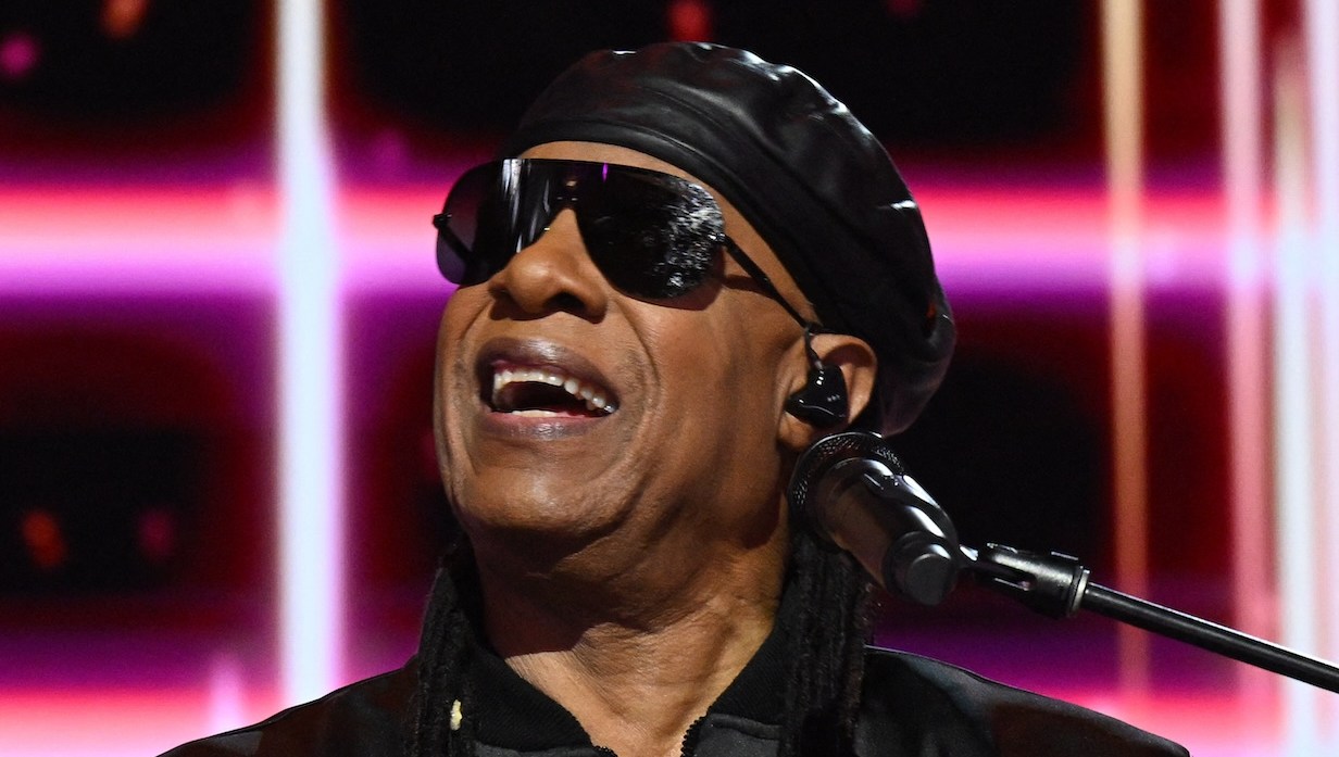 Stevie Wonder Addresses Rumor He’s Not Really Blind