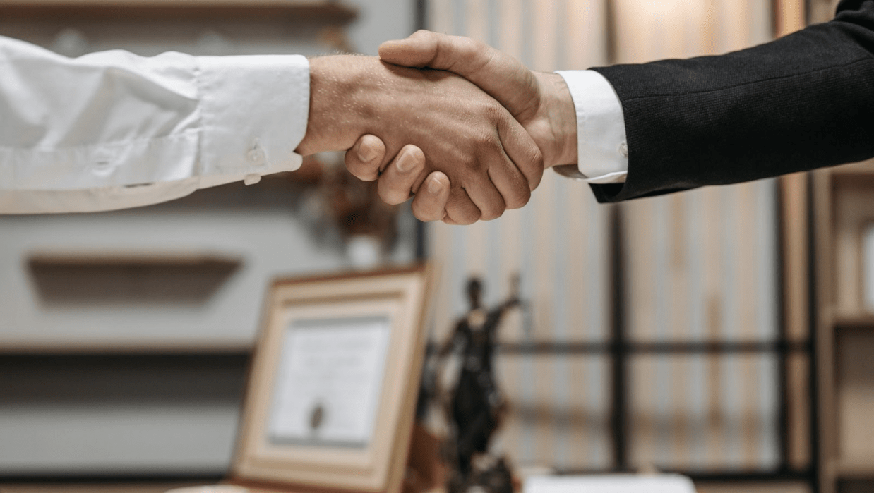 Top Reasons to Hire a Long Beach Car Accident Attorney After a Collision